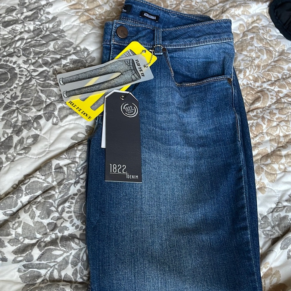 Womens 1822 ADRIANNA denim jeans